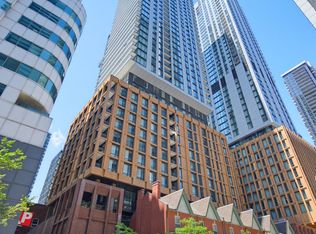THEATRE DISTRICT RESIDENCES, Toronto, ON M5V 0W6