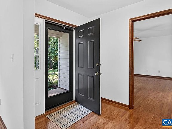 5th image of 4220 Rowan Ct