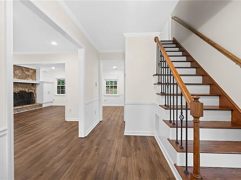 4496 Windsor Oaks Dr — Photo 6