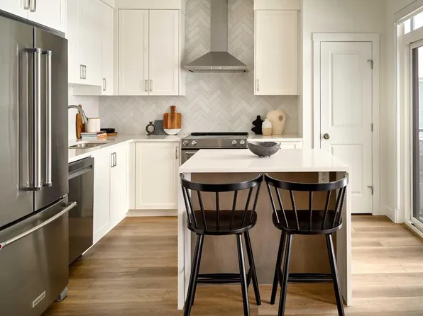 60 S Howse Ln NE #1001, Calgary, AB T3P 0Z3