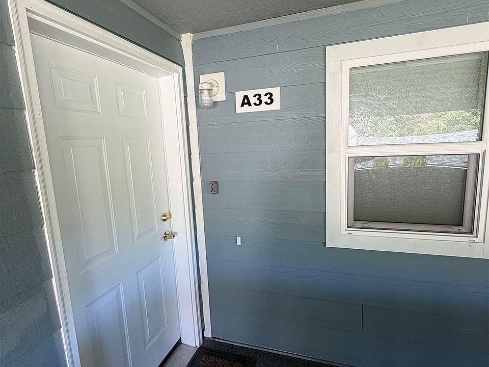 1st image of 930 Carlanna Lake Rd APT A33