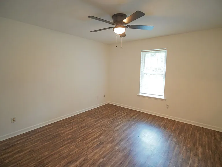 2418 Ian Dr — Photo 8