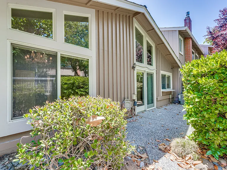 10161 Firwood Dr — Photo 37