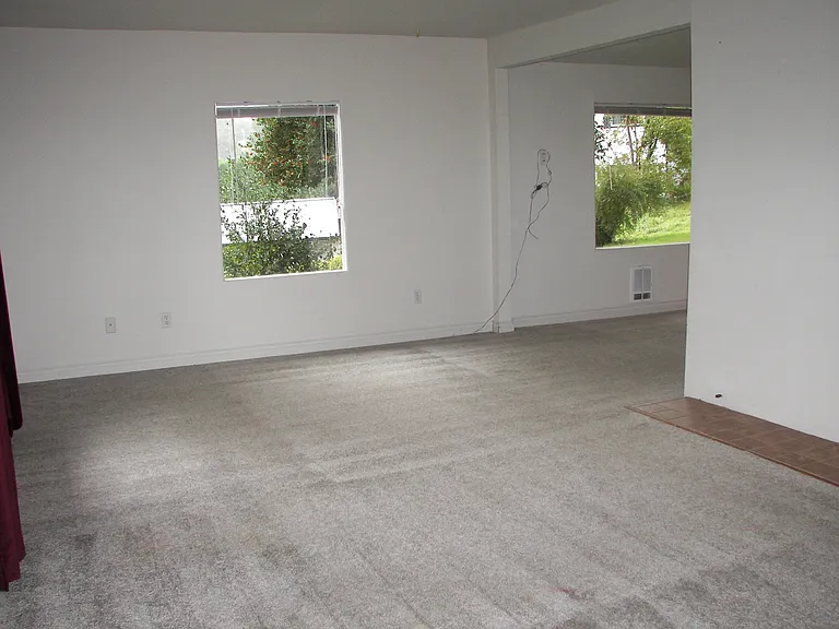 422 W Davies Loop Rd — Photo 8