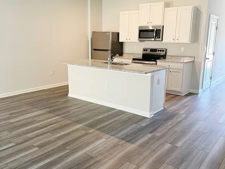288 Oakwood Dr — Photo 3
