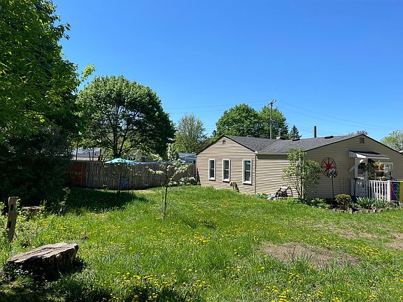 3rd image of 7223 Garvin Ter