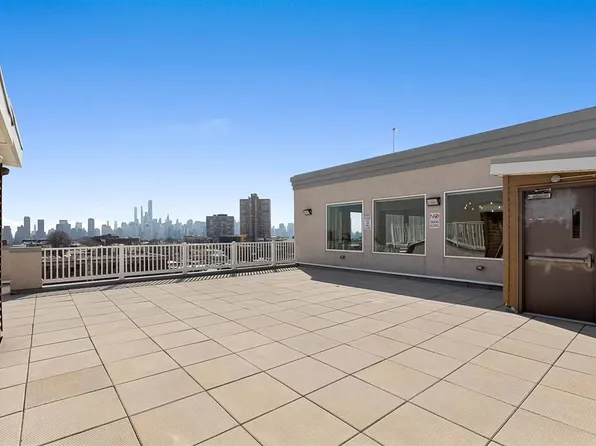 6200 Hudson Avenue image 17 of 19