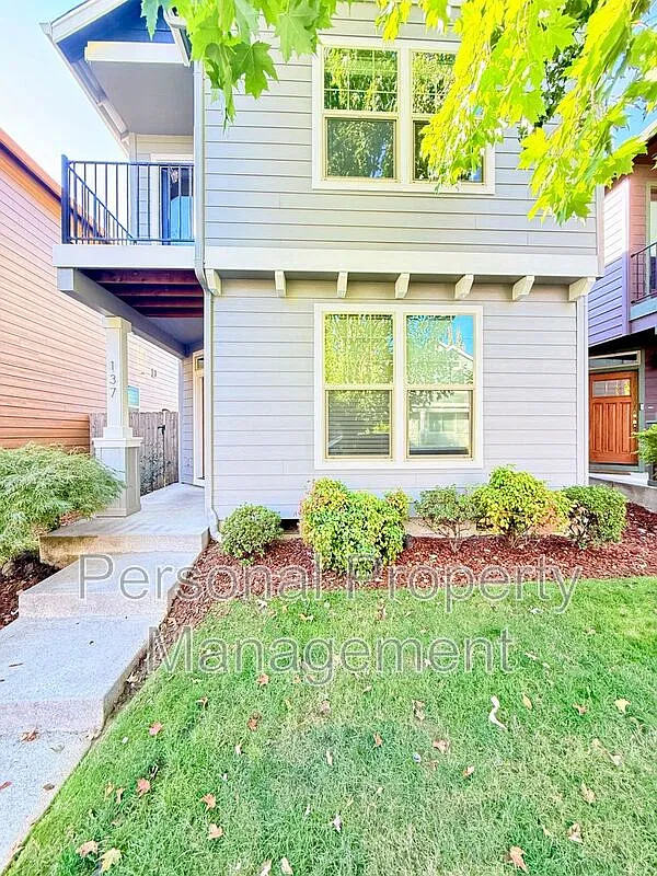 3 bed, 2.5 bath, 1349 sqft, $2,295 — Photo 1