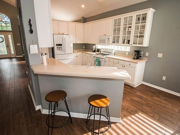 5th image of 9406 Council Rock Ct