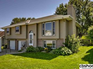 12617 Meredith Ave, Omaha, NE 68164