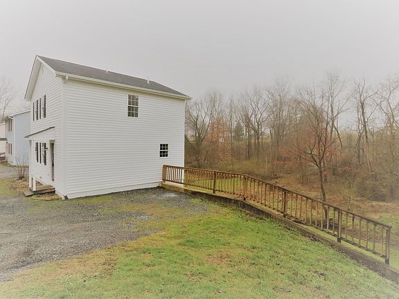 3rd image of 43 White Oak Dr