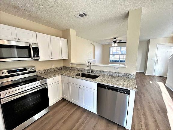 4th image of 1514 Clemson Dr