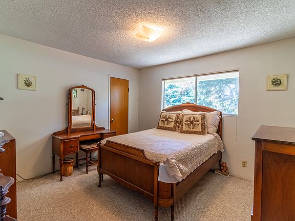5th image of 2061 Road E