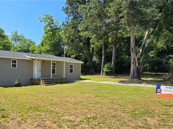 57 Kemp St, Fort Valley, GA 31030