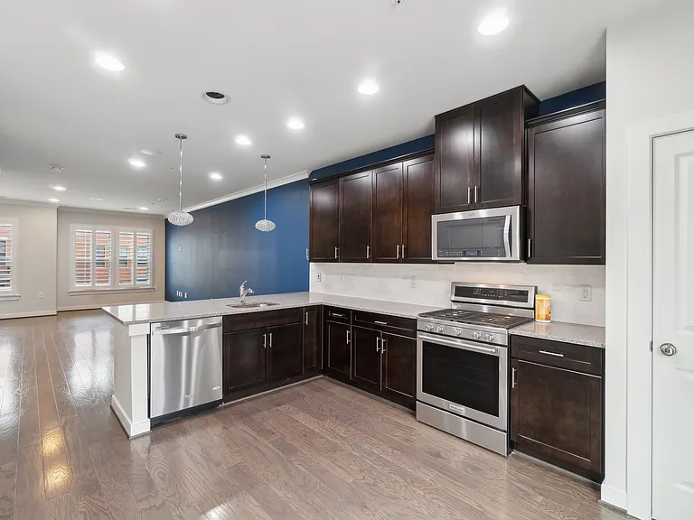 241 Kepler Dr — Photo 4
