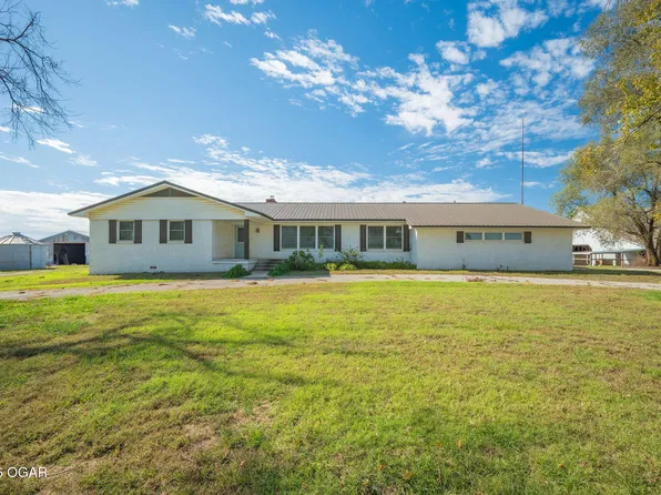5120 SW 10th St, Columbus, KS 66725