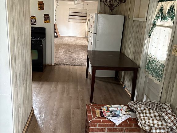 2nd image of 2490 17th Ave S