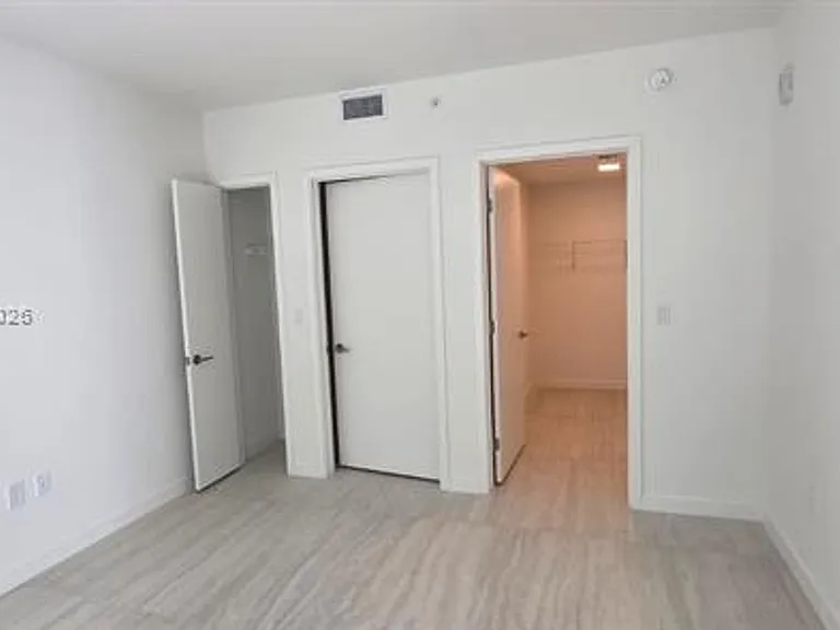 77 SE 5th St #2108 — Photo 6
