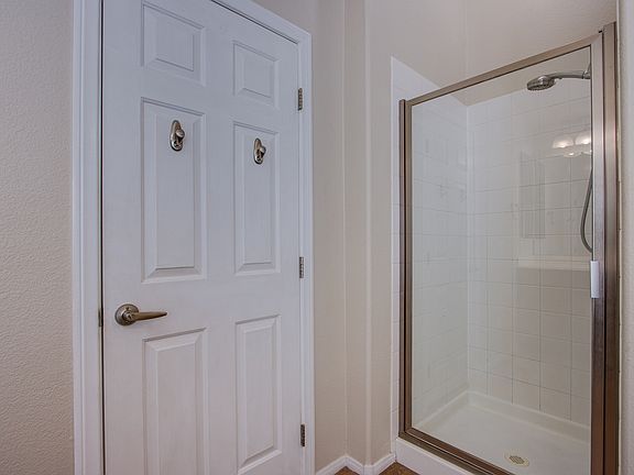 4th image of 8161 Waltons Mill Ct