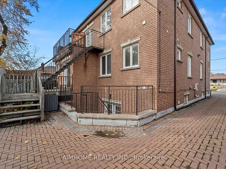 1081 Glencairn Ave — Photo 21