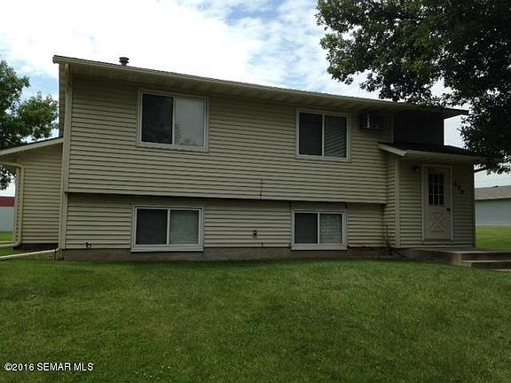 2nd image of 330 Pylor Pl
