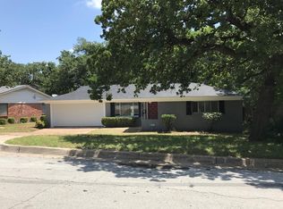 2217 McEwen Ct, Fort Worth, TX 76112