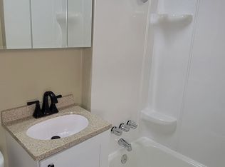 3046 S 8th St, Milwaukee, WI 53215