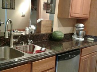 1414 Sunnyridge Rd, Pewaukee, WI 53072