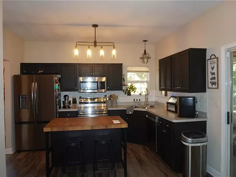 4921 Clifton St — Photo 11