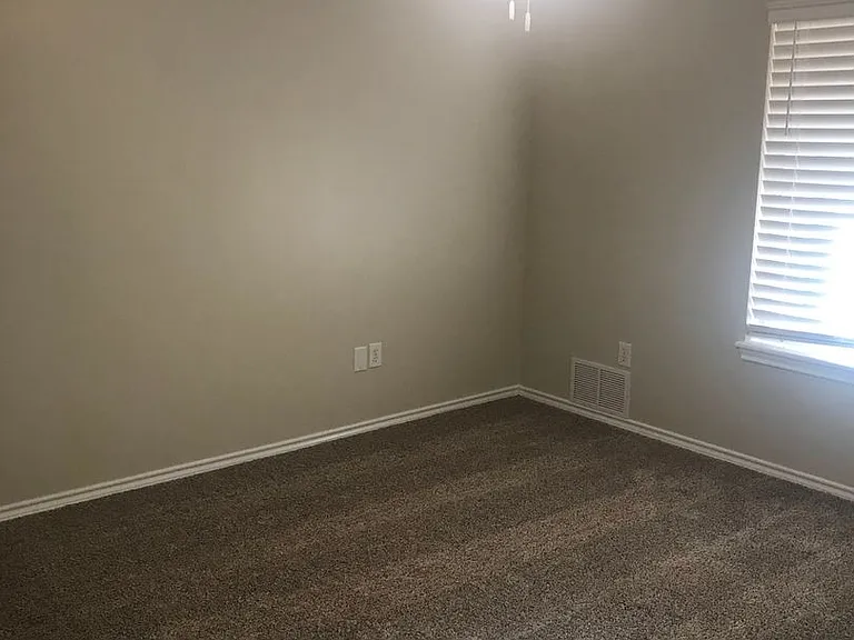 310 N Brentwood Ave — Photo 11