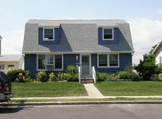 140 Dory Dr, Ocean City, NJ 08226