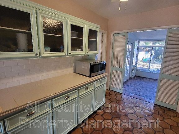 5th image of 11173 51st Ave N