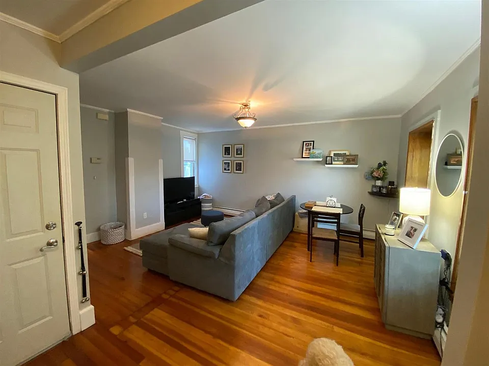 118 Otis St #3