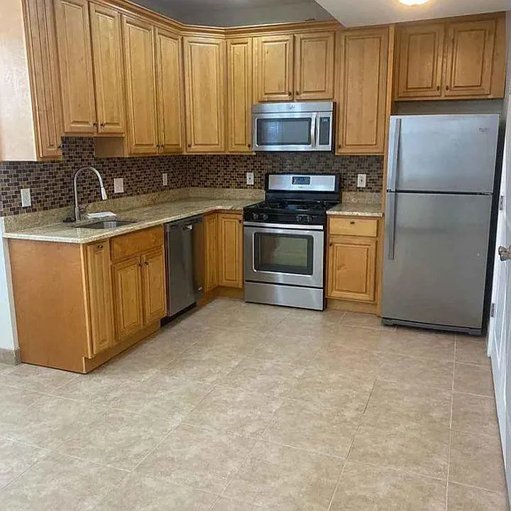 2300 Christian St #2
