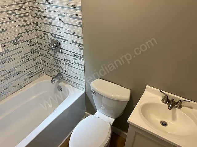 811 Florence Avenue - 1 — Photo 4