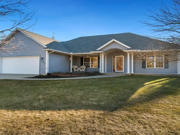 101 Elk Ct, Dixon, IL 61021