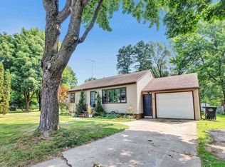 1320 S Lutz St, Shawano, WI 54166