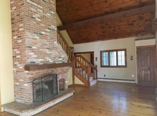 57 Allen Rd, Sturbridge, MA 01566