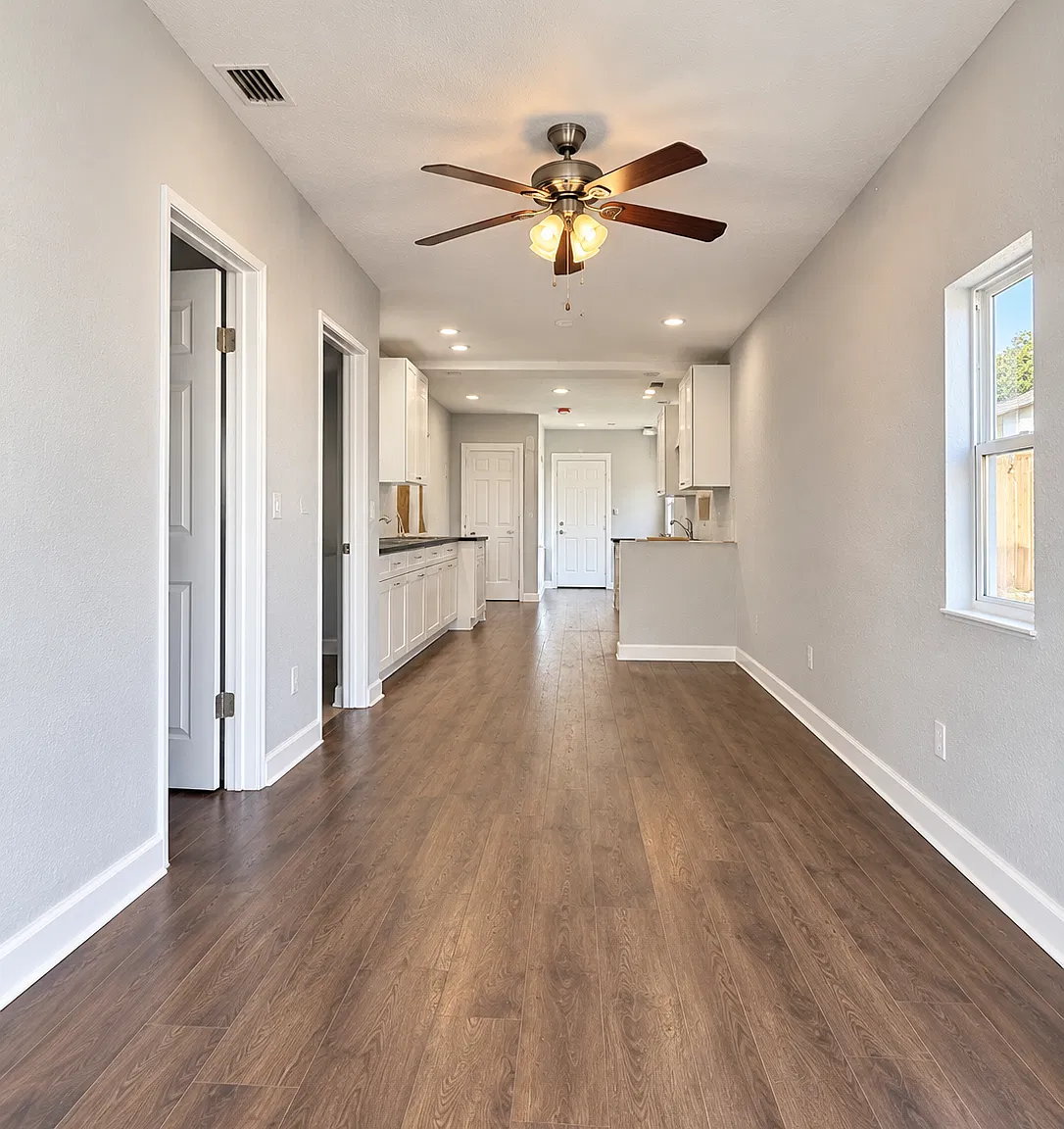 3 bed, 944 sqft, $2,295 — Photo 3