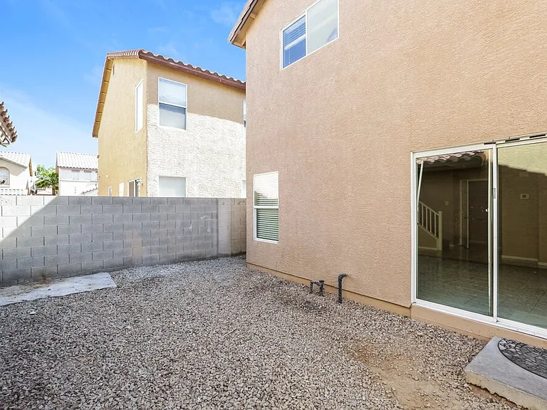 5982 Red Raspberry Ct — Photo 17