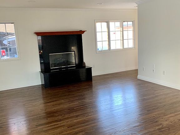 5th image of 22424 Lull St