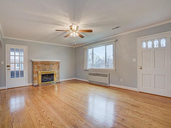 2nd image of 2724 Cumberland St NW