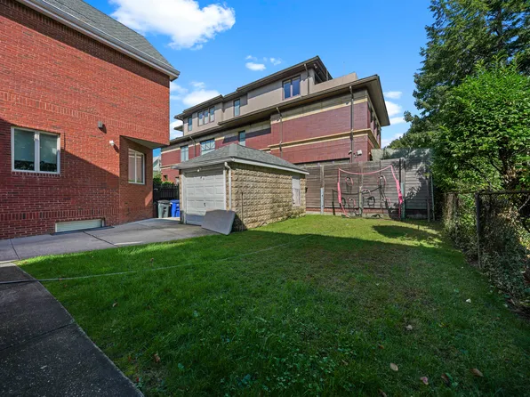 309 Avenue J image 16 of 16