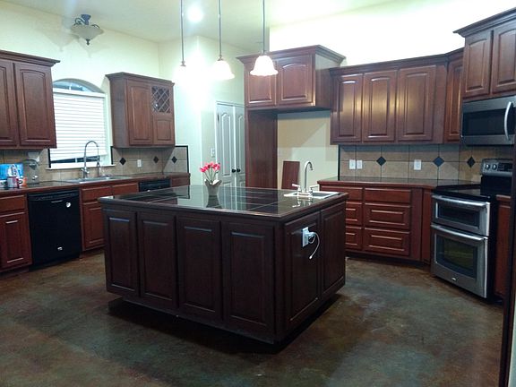 2nd image of 4001 High Oak Dr