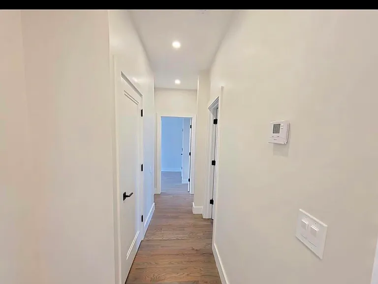 535 Hawthorne Ave #203 — Photo 6