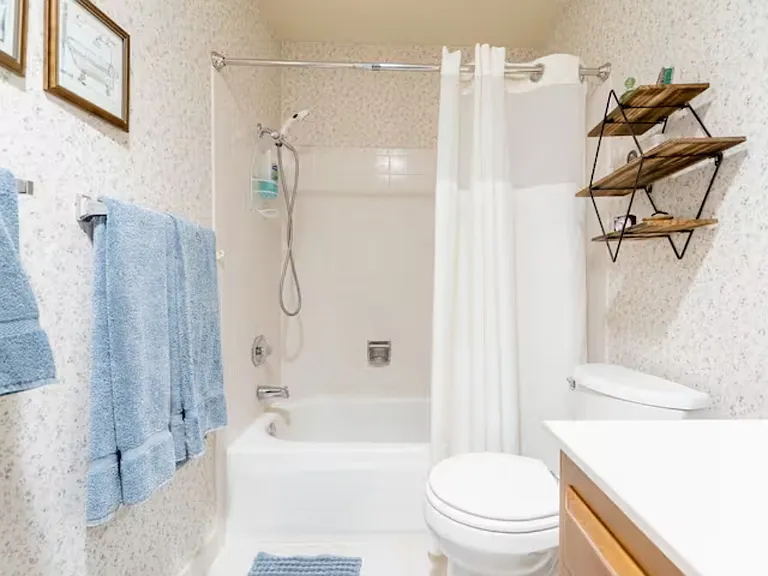 3319 Ashburton Dr — Photo 4