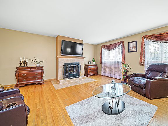 3rd image of 10510 S 83rd Ave