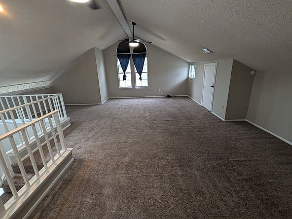 4th image of 4835 Lake Waterford Way W