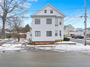 60 Standish Ave, Cranston, RI 02920