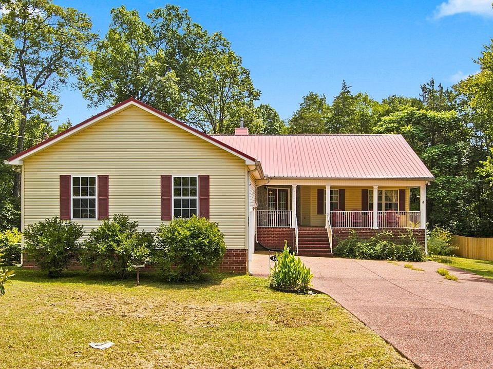 1st image of 1501 Rebecca Dr